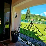 Blick Ins Grüne Apartment